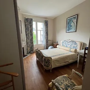  Privatunterkunft Hyper Centre ,jolie Chambre Climatisee Avec Parking Securise Gratuit